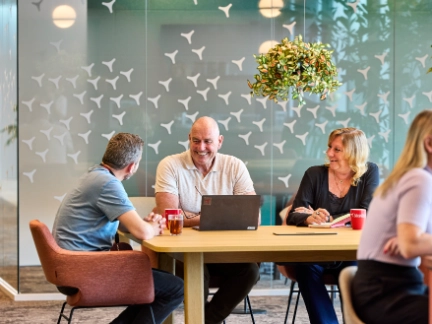 Group of Atradius employees collaborating